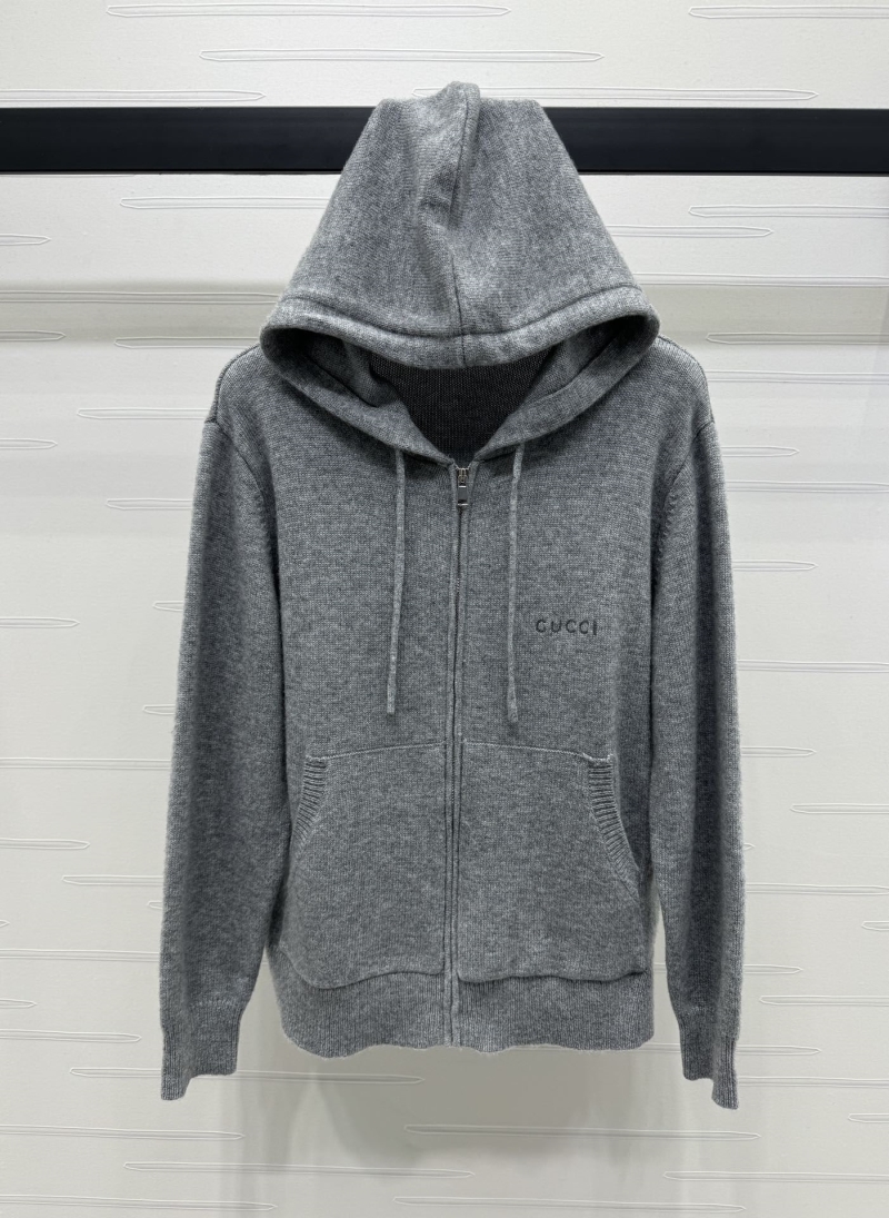 G*u*i coats